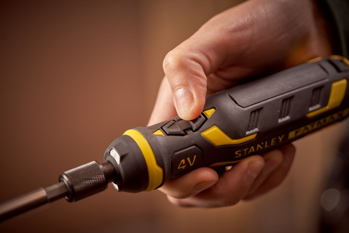 Tournevis sans fil, assisté STANLEY 4 V avec chargeur et embouts 